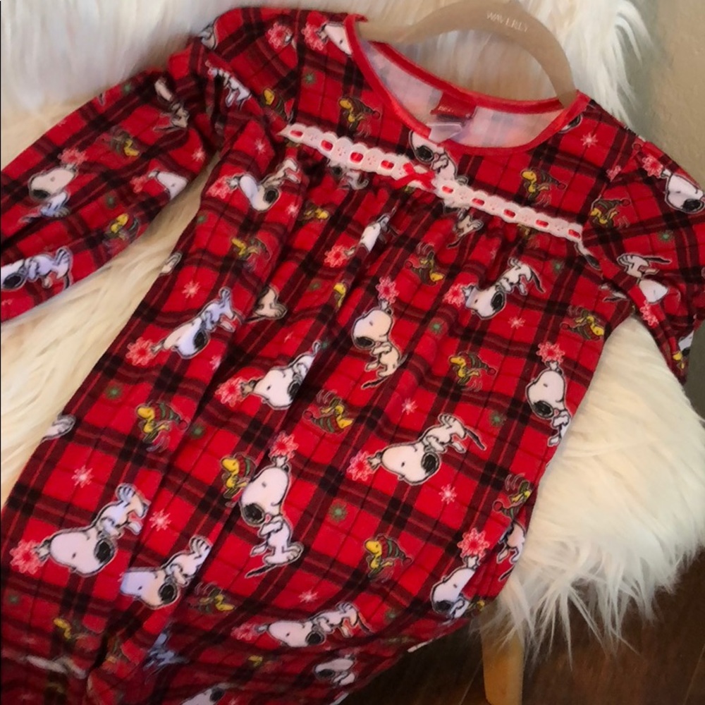 The peanuts nightgown